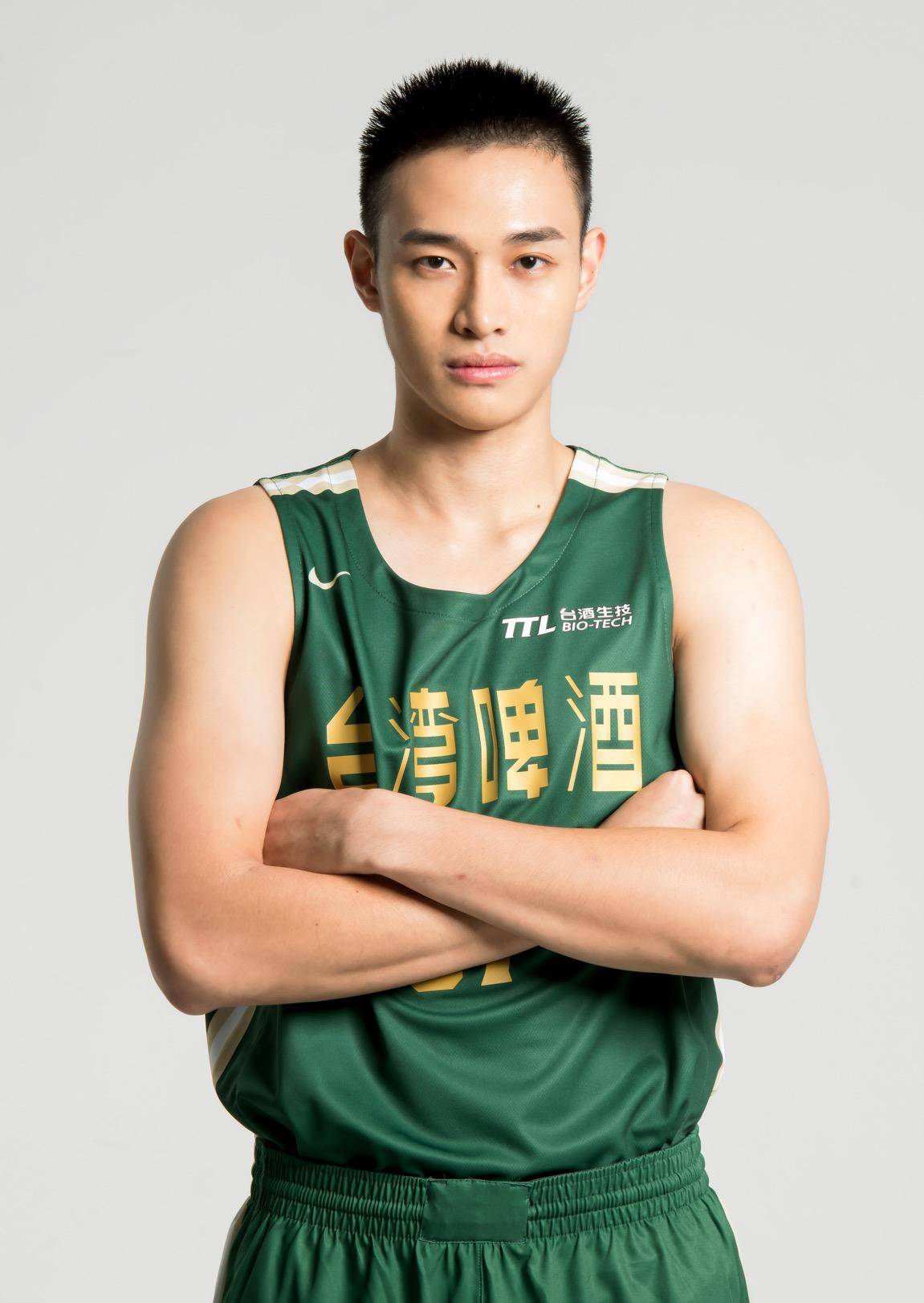 https://img.wuyaqiong.cn/img/basketball/player/20a72cf6b2a7628106a3d700831c8aca.png